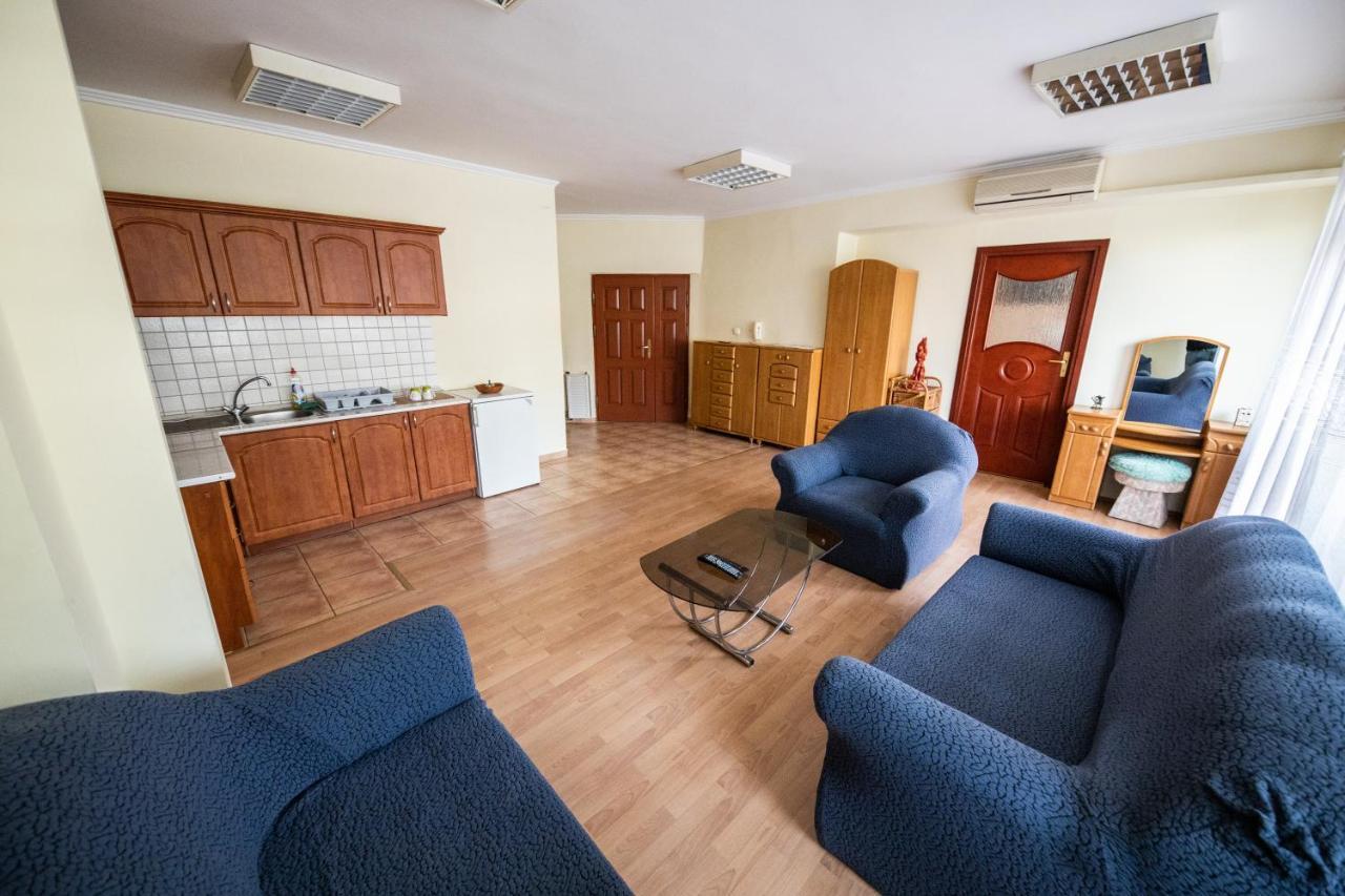 Elit Apartman Apartment Debrecen Exterior photo
